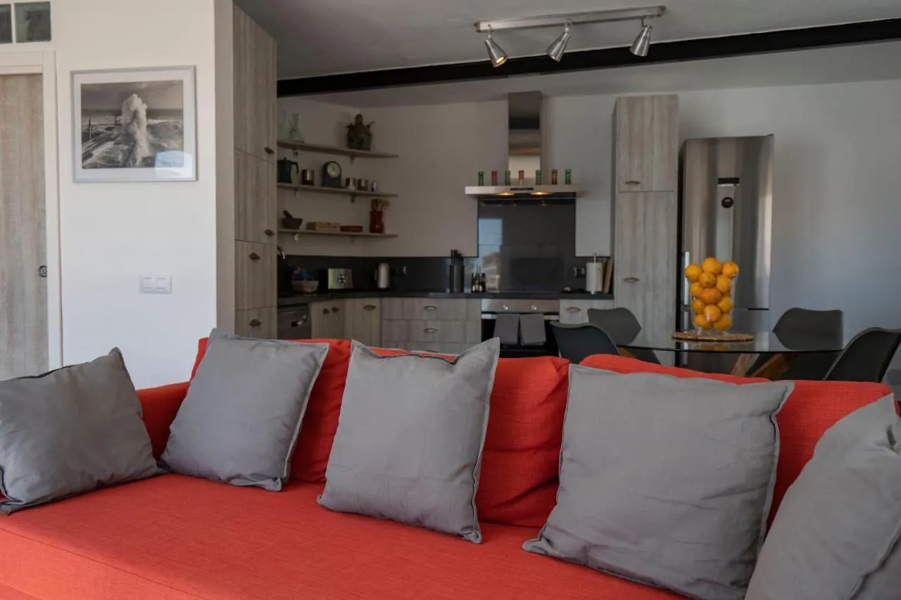 Beachhouse With Amazing Terrace Next To The Ocean Bocacangrejo Apartment